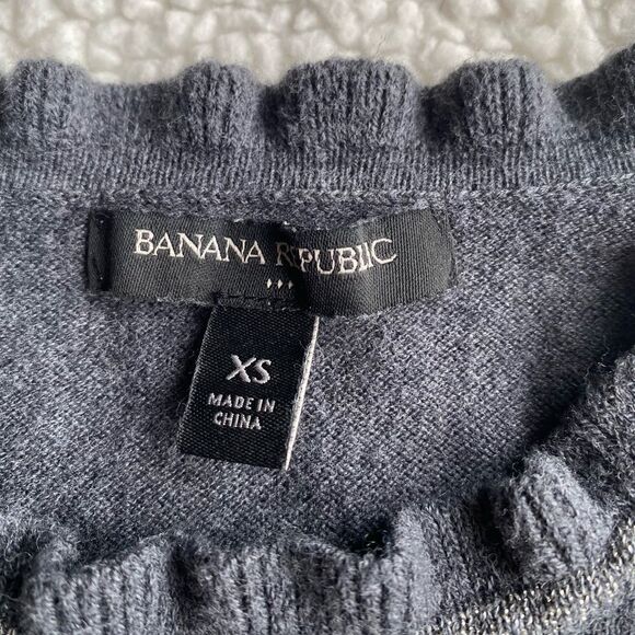 Banana Republic Long sleeve Sweater - Picture 2 of 4